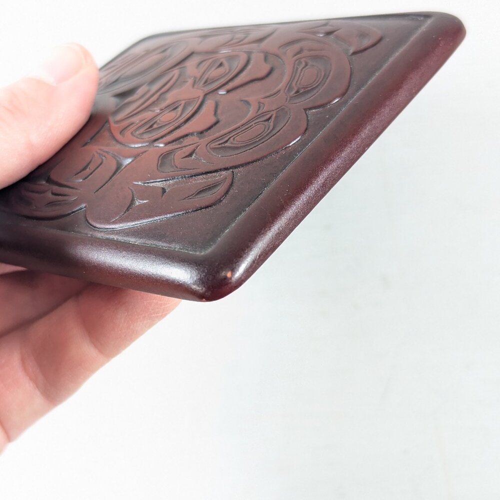BOMA Canada Frog Boxby Keith Tait, First Nations Totem trinket box - Picture 11 of 14